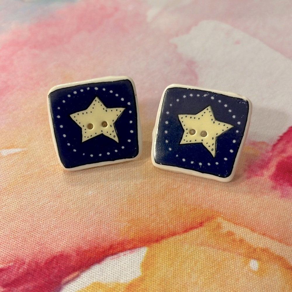Vintage Clay Button Earrings 🌺
